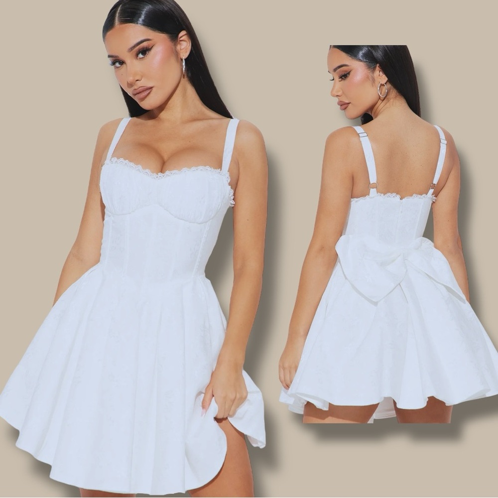 FASHION NOVA / DORELLA / MINI DRESS CORSET / WHITE / SZ L / NWT